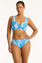 Load image into Gallery viewer, Sea Level Daisyfield Cross Front Multifit Bra Top

